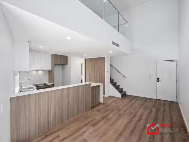 Deal! 4/8 Macrae Road, Applecross, WA 6153