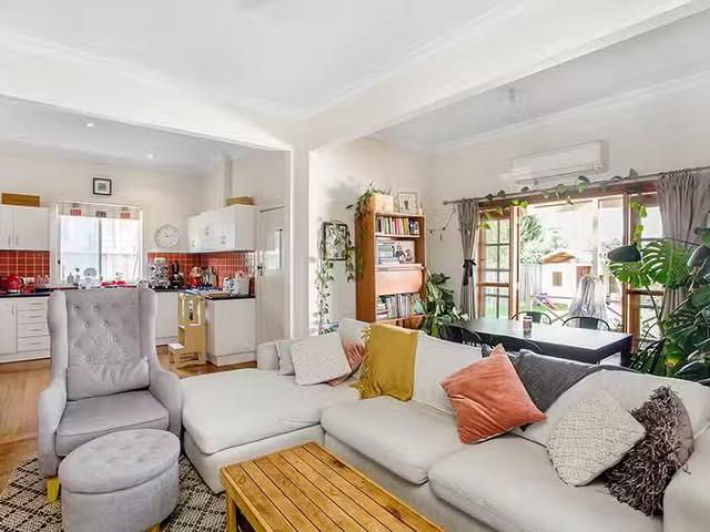 Deal! 49 Ford Street, Newport VIC 3015