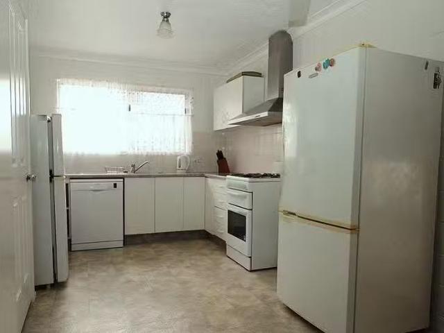 Deal! 49 Wattle Street, Cranbrook, QLD 4814