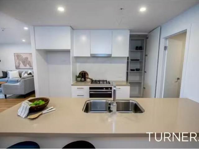 Charming 407/1 George Street, Parkside Apartment for rent Lis.