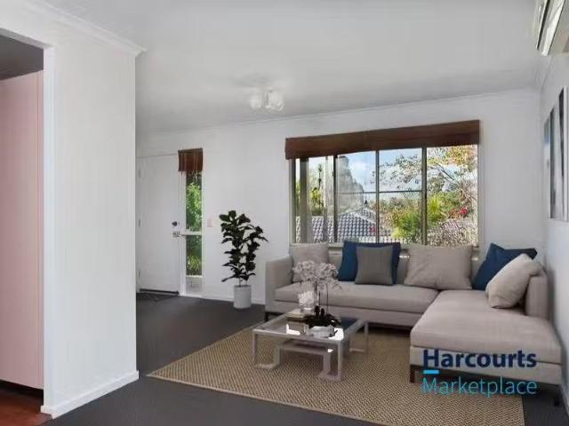 Cheap 40 Cityview Road, SINNAMON PARK, QLD 4073 House for Rent