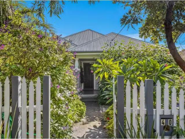 Cheap 40 Smith Street, Wollongong House for rent Listed by Su.
