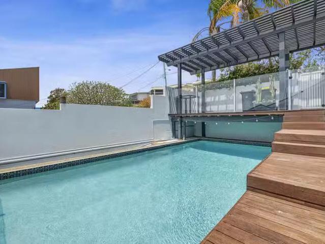Rental! 40 Wellington Street, Manly, QLD 4179