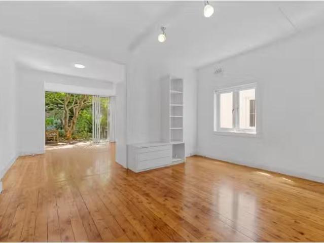 Rental! 4/102 Ramsgate Avenue, BONDI BEACH Apartment for rent.