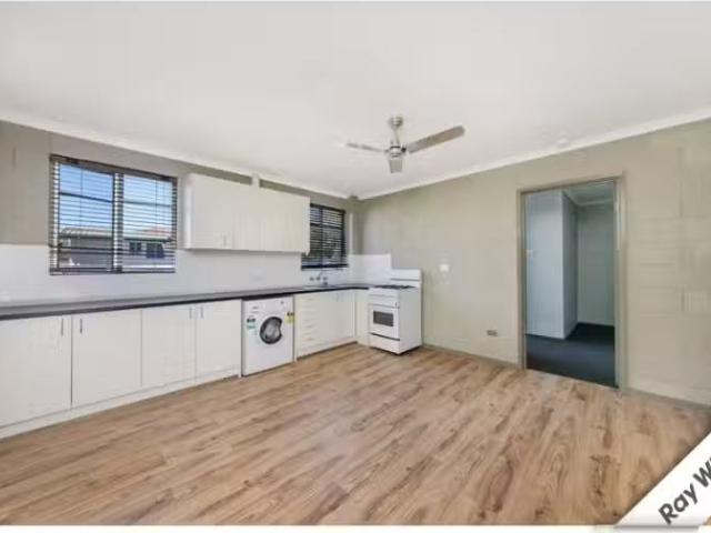 Rental! 4/10 Arthur Street, QUEANBEYAN Apartment for rent Lis.