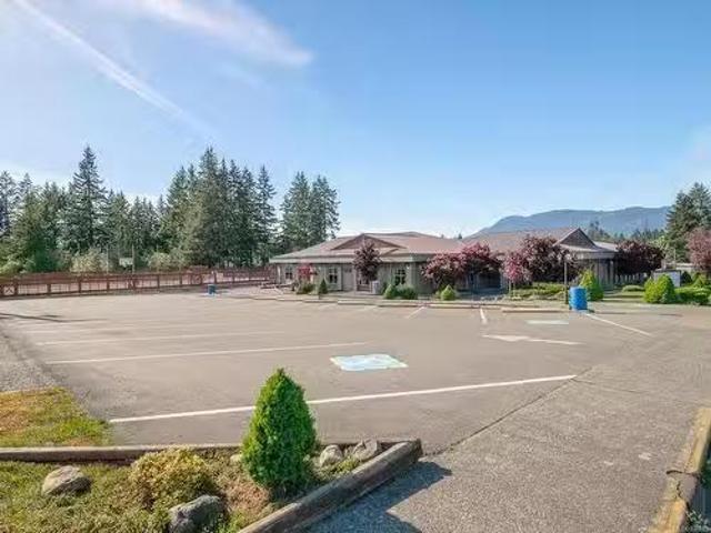 Charming 4110 6Th Ave, Port Alberni, BC, V9Y 4M9 commercial.