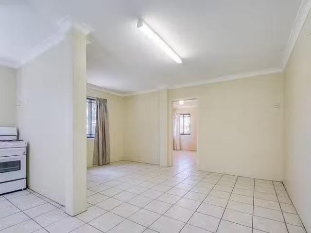 Cozy 4/115 Days Road, Grange, QLD 4051