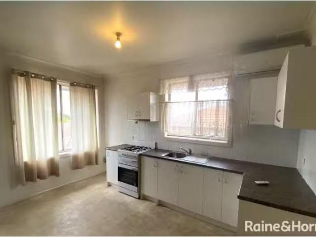 Nice 4/11 Liguori Court, MAYFIELD Apartment for rent Listed b.