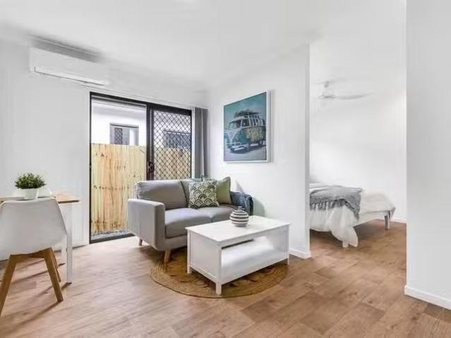 Cozy 4/1329 Beaudesert Road, Acacia Ridge, QLD 4110