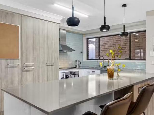 Just in! 4/18 Back Street, Biggera Waters, QLD 4216