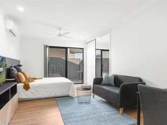 Charming 4/196 Randall Road, Wynnum West, QLD 4178