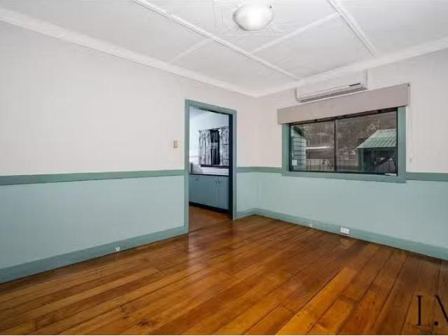 Unique 41 Merewether Street, Merewether House for rent Listed.