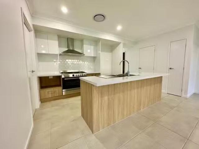 Nice 41 Bloomfield Street, Pallara, QLD 4110