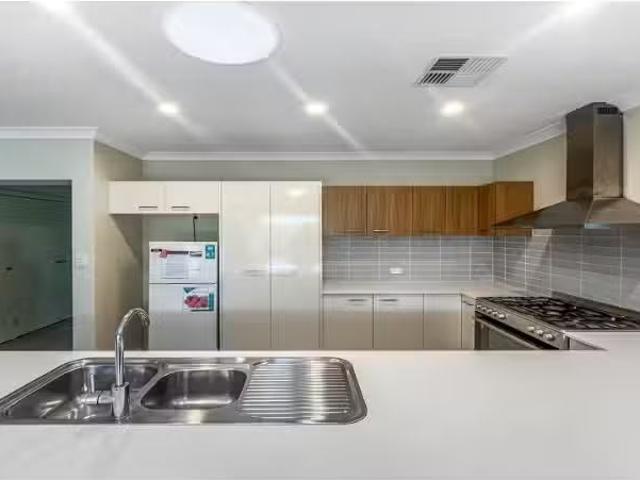 For Rent! 4/20 Burrundulla Avenue, Mudgee Townhouse for rent.