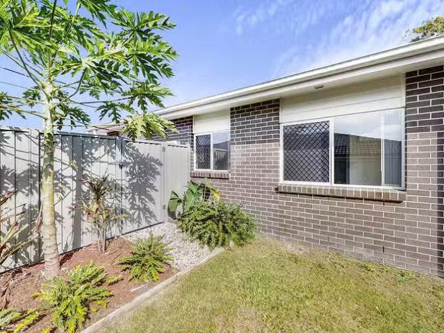 Cheap 4/21 Mckillop Street, Rothwell, QLD 4022