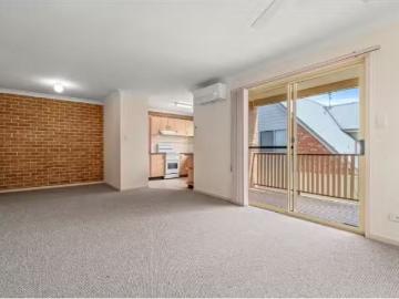Just in! 4/22 Hely Street, Gosford House for rent Listed by G.