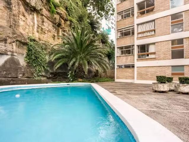 Charming 42/41 49 Roslyn Gardens, Elizabeth Bay NSW 2011