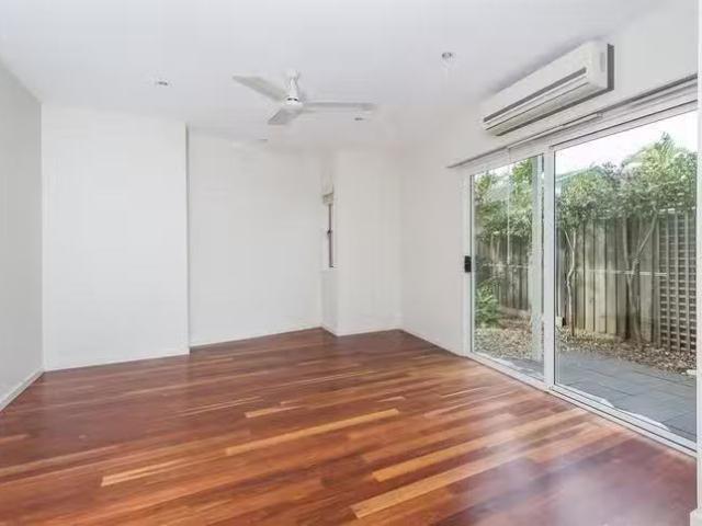 Cheap 4/25 Douglas Street, Greenslopes, QLD 4120