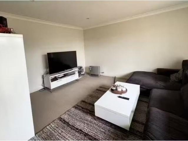 Charming 4/28 30 South Creek Road, Collaroy Townhouse for rent.