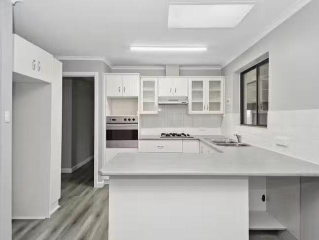 Nice 42 Main South Road, Morphett Vale, SA 5162