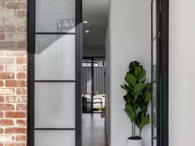Cozy 42 Oak Avenue, Clovelly Park, SA 5042