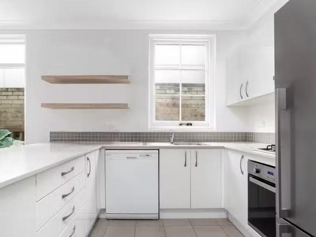 Nice 42 Alt Street, Queens Park House for rent Listed by Mary.