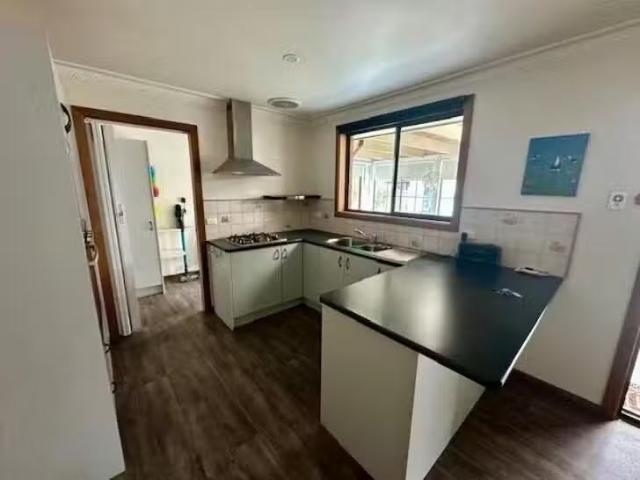 Cheap 42 Blair Athol Drive, Traralgon, VIC 3844