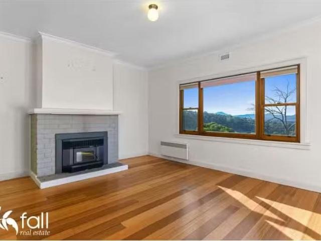 Rental! 42 Congress Street, SOUTH HOBART House for rent Liste.