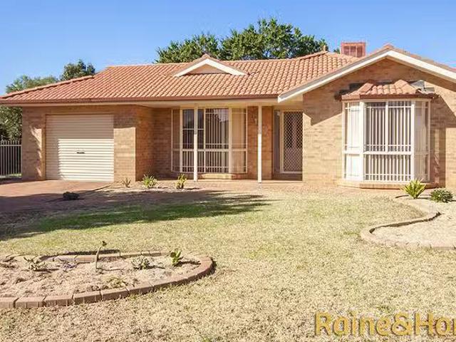Rental! 42 Swan Street, Dubbo, NSW 2830