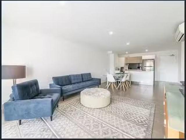 Deal! 4307/1 Waterford Court, Bundall, QLD 4217