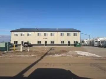 Deal! 4314 41 Street, Camrose, AB, T4V 4E5 commercial for le.