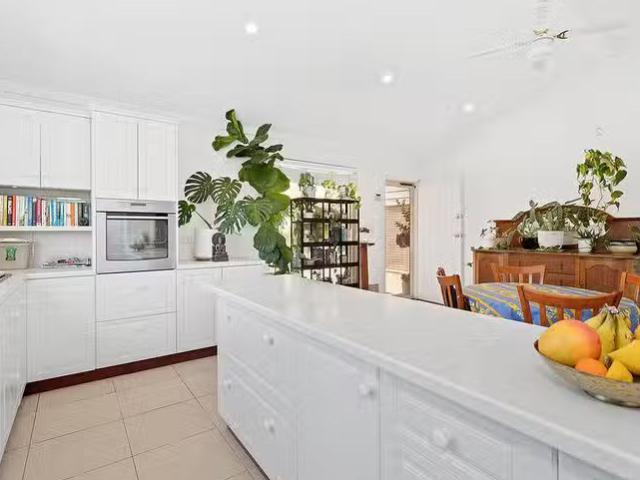 Deal! 4/31 Preston Point Road, East Fremantle, WA 6158