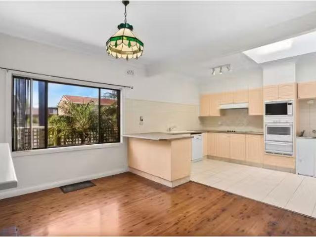 Charming 4/37 Reddall Parade, Lake Illawarra Apartment for ren.