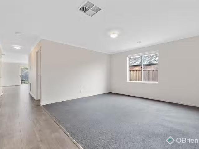 Cheap 43 Mclachlan Street, Bacchus Marsh, VIC 3340