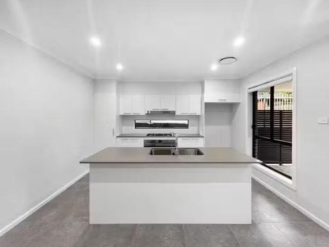 Rental! 43 Melville Street, West Ryde, NSW 2114