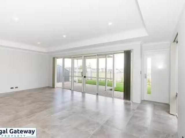 Nice 4 Cremorne Lane, Baldivis, WA 6171