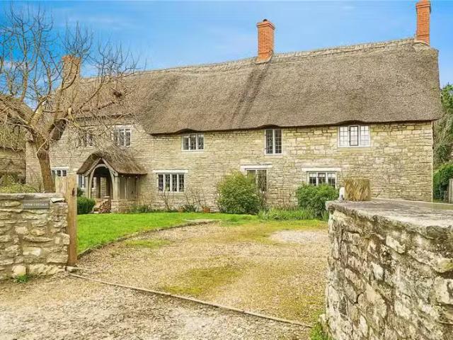 Unique 4 bedroom detached house for rent in Wales, Queen Camel.