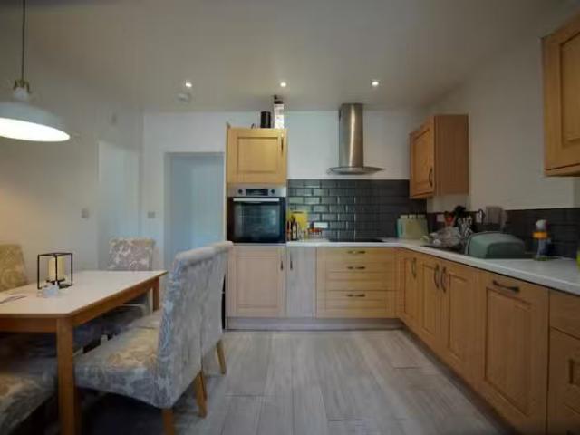 Cozy 4 bedroom end of terrace house for rent in Pen Park Road.
