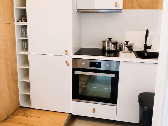 Nice 4 bedroom Flat in Düsseldorf Altstadt, Dusseldorf Amsterdam Apartments for Rent