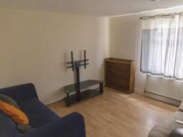 Charming 4 bedroom house for rent in The Cross, Wivenhoe, Esin.