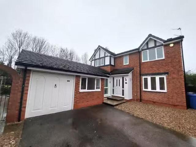 Just in! 4 bedroom house share for rent in Fox Grove, DN4
