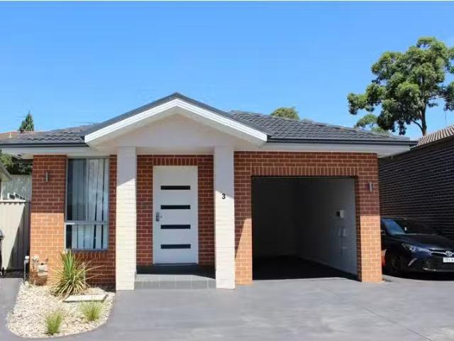 Nice 4 BR 3 Vasanta Glade, Woodcroft Townhouse for rent Liste.