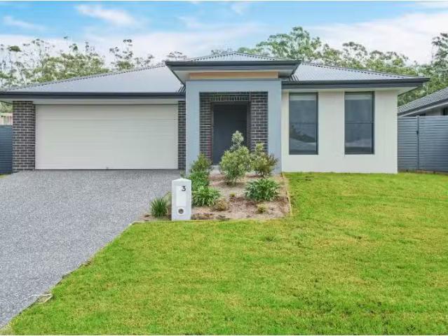 Rental! 4 BR 3 Amity Crescent, Thrumster House for rent Liste.