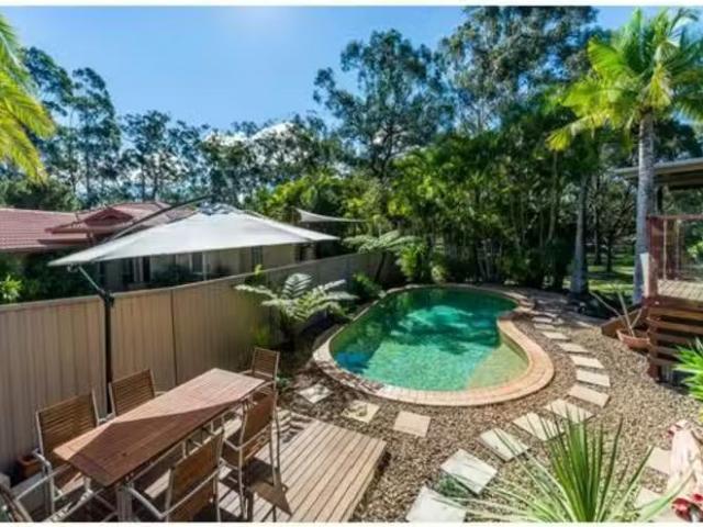 Rental! 4 BR 3 Hoylake Court, Parkwood, QLD 4214