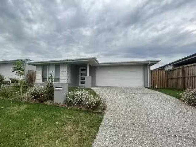 For Rent! 4 BR 3 Morris Street, BUNDAMBA, QLD 4304 House for.