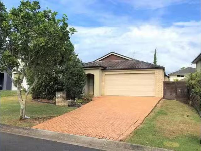 Cozy 4 BR 3 Ribonwood Street, Thornlands, QLD 4164