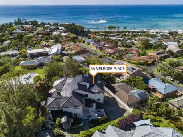 For Rent! 4 BR 3a Melrose Place, KORORA Townhouse for rent Li.