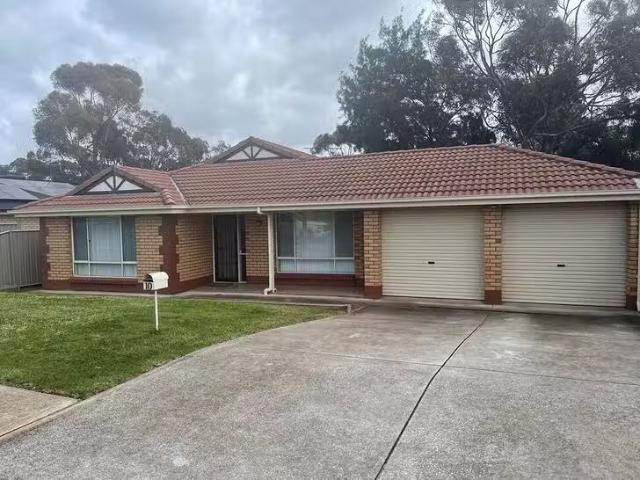 Cheap 4 BR 10 Challen Court, Evanston Park, SA 5116