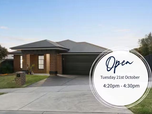 Just in! 4 BR 10 Elmside Avenue, WARRAGUL, VIC 3820 House fo.