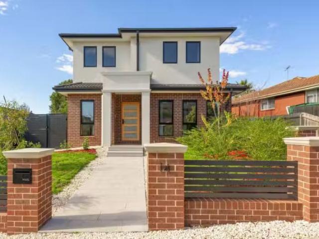 Cozy 4 BR 1/14 Alma Road, Bundoora VIC 3083 House For Lease